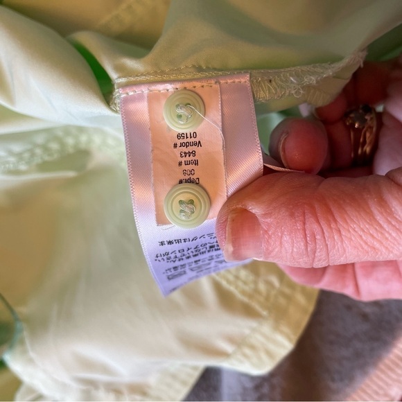 Eddie Bauer Ladies Mint Green Long Sleeves - Roll up - Size Large - Picture 6 of 13